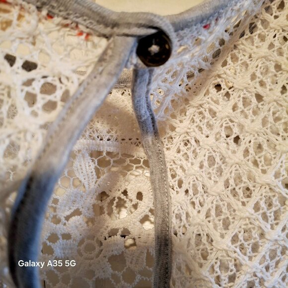 Plus Size 3X Rewind Gray Sleeveless Top With White Lace Overlay & Button Back De - Picture 4 of 7